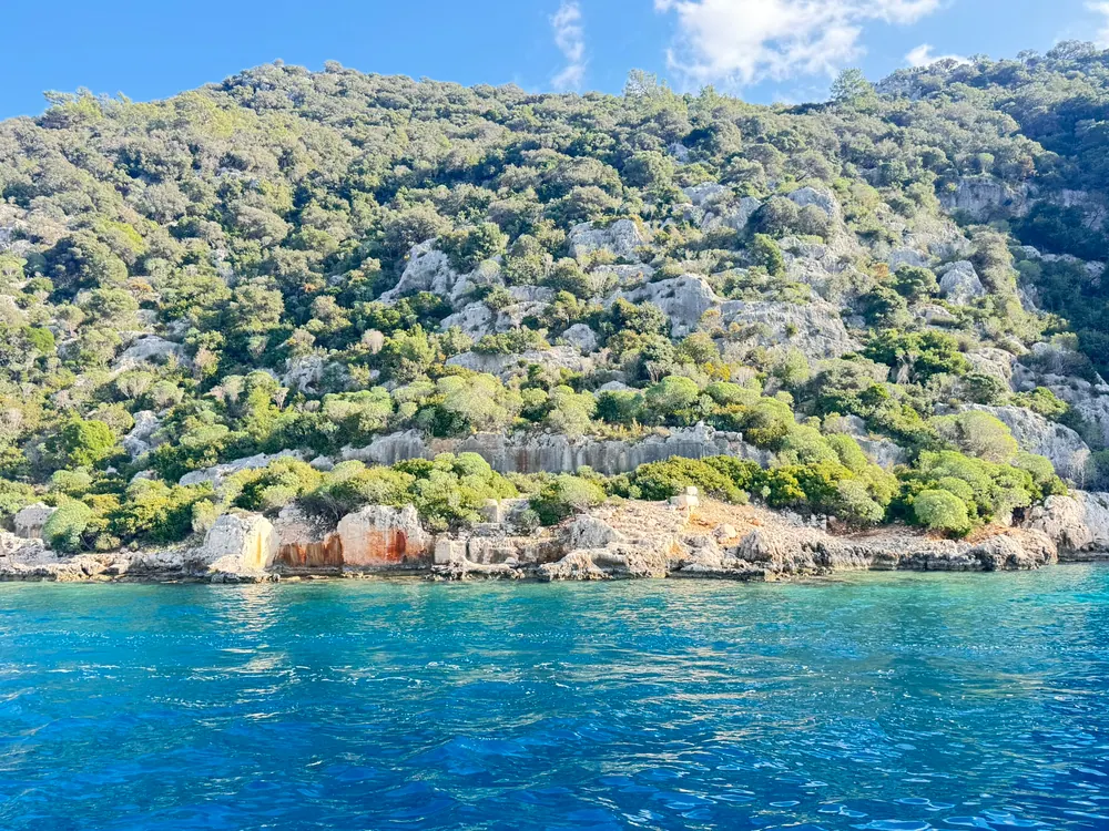 Kekova Batık Şehir'de tarihi kalıntılar
